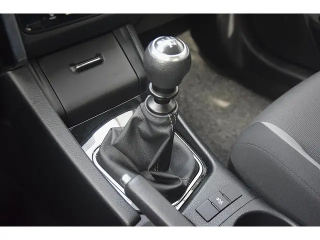 Toyota Auris 1.3 Comfort + TREKHAAK 2016 Benzine 15