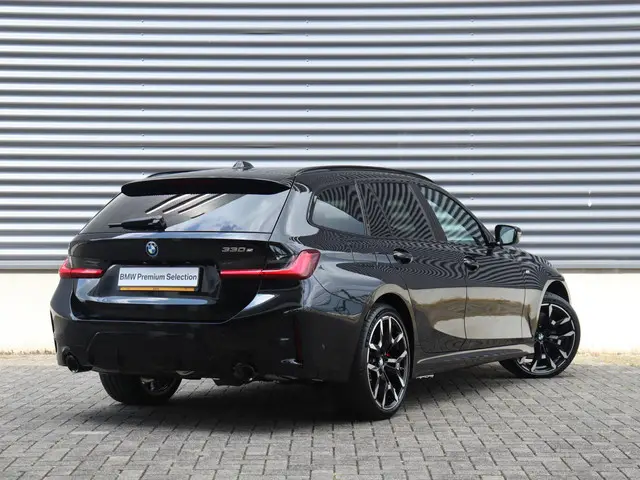 BMW 3 Serie Touring 330e 2025 Hybride Benzine 2