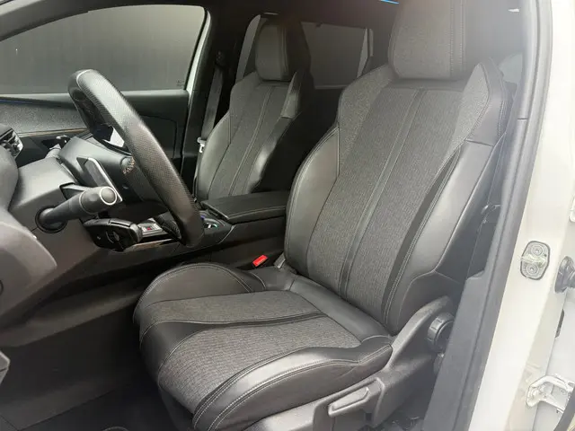 Peugeot 5008 1.6 e-THP GT-Line - 7 personen 2018 Benzine 12