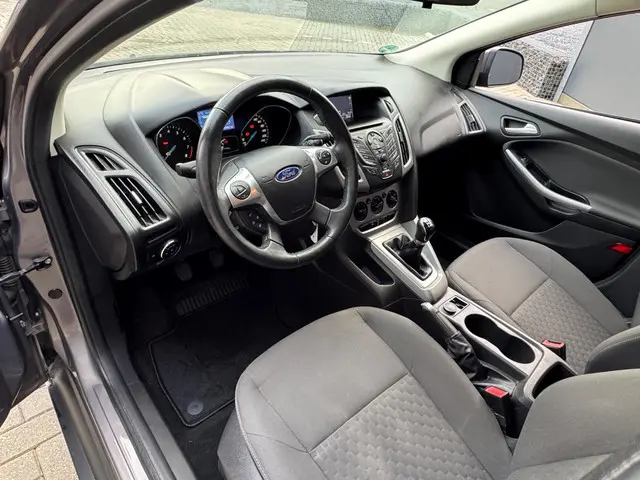 Ford Focus 1.0 EcoBoost Edition / Navi / Nap / Pdc 2014 Benzine 5