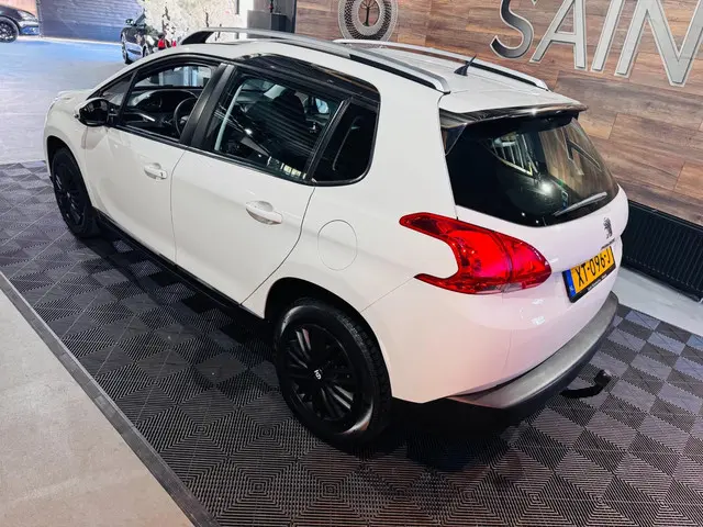 Peugeot 2008 1.2 PureTech Blue Lease 2014 Benzine 17