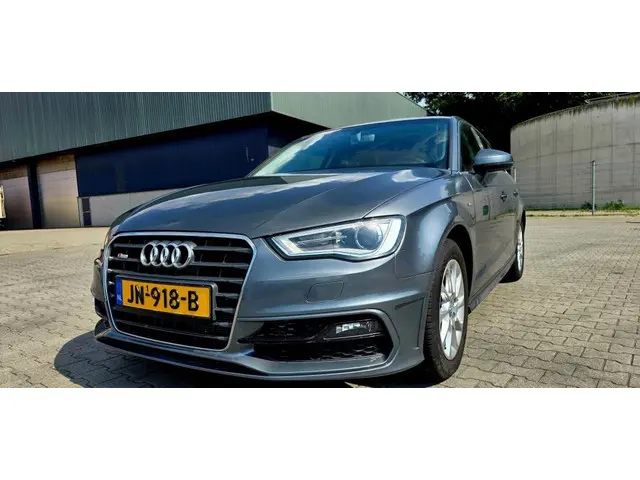 Audi A3 Sportback 1.4 TFSI CoD Adrenalin 2016 Benzine 4