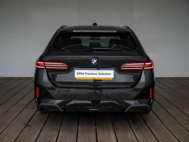 BMW 5 Serie Touring 520i 2025 Benzine 5