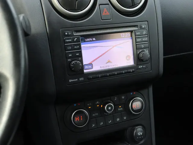 Nissan QASHQAI 2.0 Acenta navi LM automaat 2013 Benzine 11