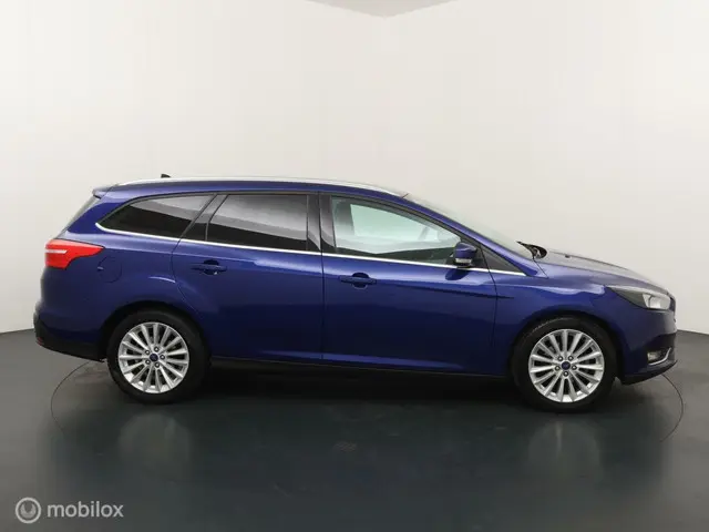 Ford Focus Wagon 1.0 Titanium 2016 Benzine 6