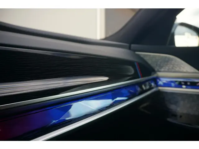 BMW 7 Serie 750e xDrive 2025 Hybride Benzine 23