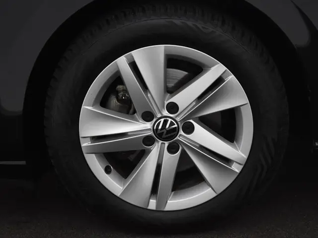 Volkswagen Golf 1.0 Tsi 110pk Life 2023 Benzine 52