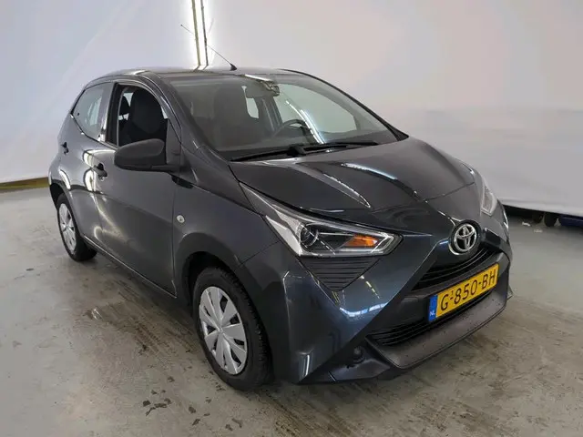 Toyota Aygo 1.0 VVT-i x-fun 2019 Benzine 7