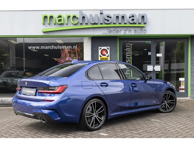 BMW 3 Serie 320i High Executive 2020 Benzine 15