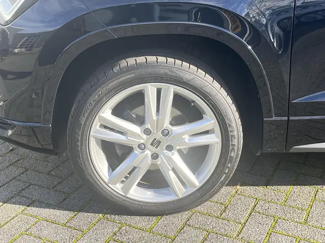 SEAT Ateca 1.5 TSi DSG FR Business Intense 2021 Benzine 25