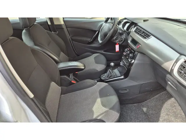 Citroën C3 1.0 VTi Attraction 2014 Benzine 13