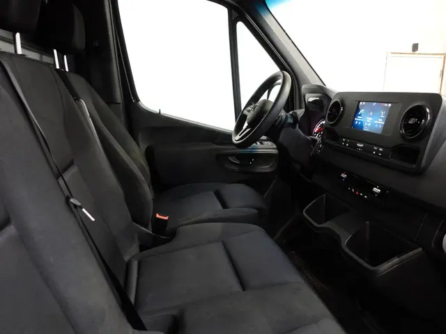 Mercedes-Benz Sprinter L3H2 Automaat 2023 Diesel 39