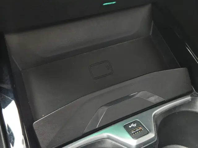 BMW 1 Serie 118i High M SPORT 2020 Benzine 27