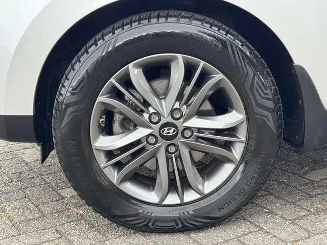 Hyundai ix35 1.6i GDI Go! 2015 Benzine 11