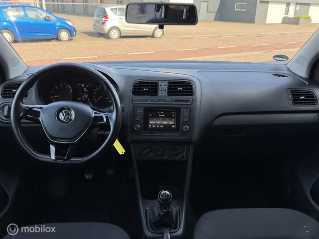 Volkswagen Polo 1.0 Comfortline AIRCO 2015 Benzine 11