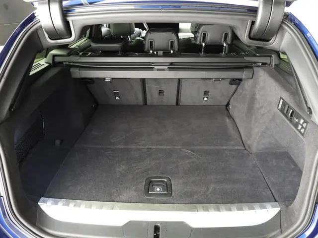 BMW 3 Serie Touring 320e 2023 Hybride Benzine 9