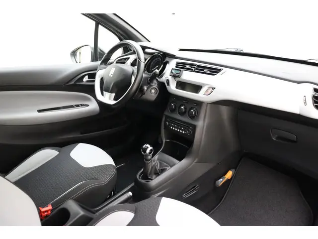 DS DS 3 1.2 PureTech Chic 2015 Benzine 3