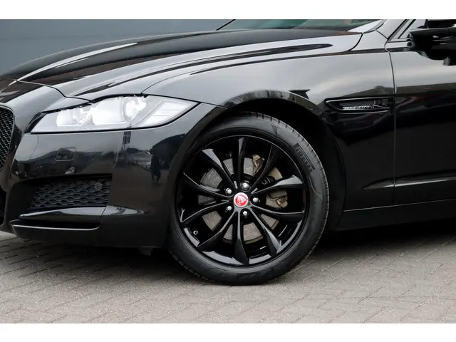 Jaguar XF 2.0t 250 PK Chequered Flag Aut8 | 2020 Benzine 17