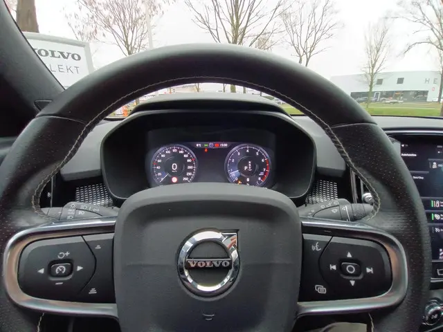 Volvo XC40 B4 R-Design 2020 Benzine 22