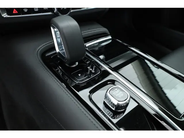 Volvo S90 2.0 T8 AWD Plus Dark 2025 Hybride Benzine 5