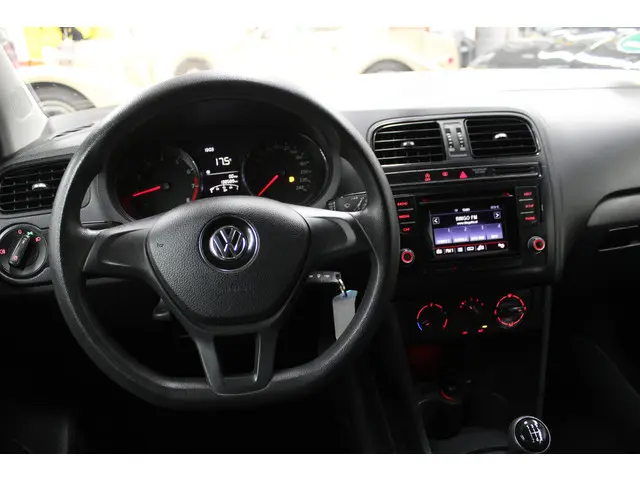 Volkswagen Polo 1.0 2016 Benzine 9