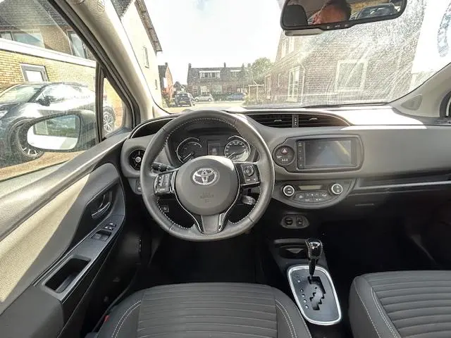 Toyota Yaris 1.5 Hybrid Dynamic 2019 Hybride Benzine 7