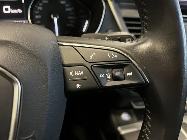 Audi Q5 50 TFSI e S edition 2020 Hybride Benzine 14