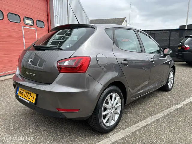 SEAT Ibiza SC 1.0 EcoTSI Style Connect 2015 Benzine 4