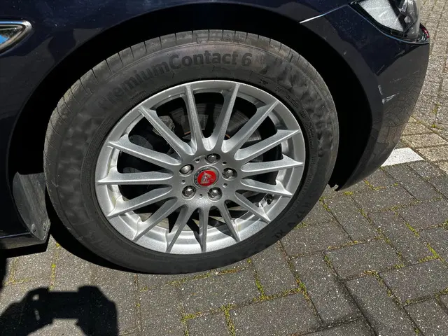 Jaguar XE 2.0 D Pure 2018 Diesel 21
