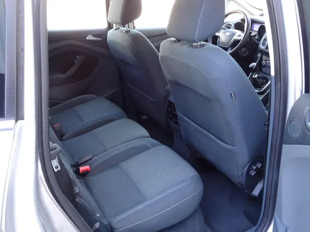 Ford C-MAX 1.0 Titanium Navi Camera Cruise 2013 Benzine 8