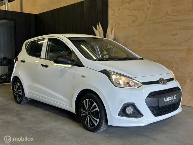 Hyundai i10 1.0i i-Drive 2015 Benzine 12