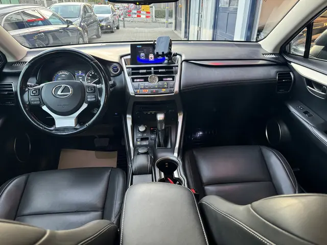 Lexus NX 300h AWD Business Line 2016 Hybride Benzine 10