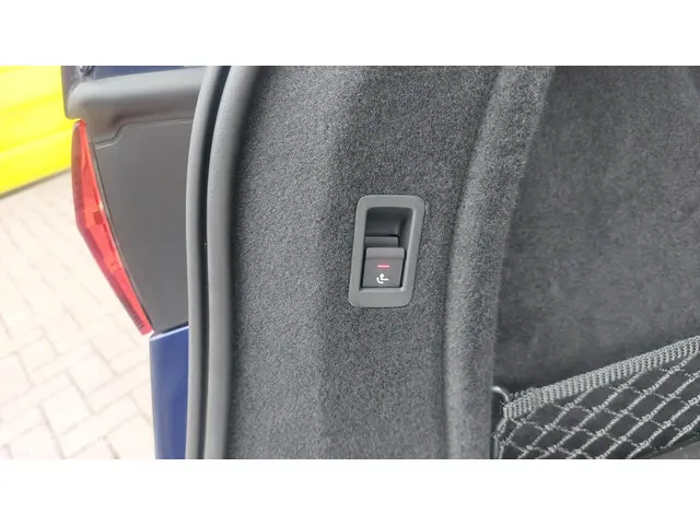 Audi A4 Avant 35 TFSI S edition 2022 Benzine 13