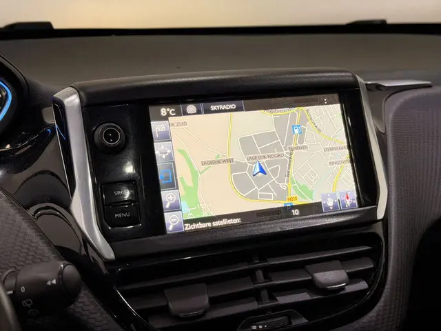 Peugeot 2008 1.2 PureTech Allure Automaat 2014 Benzine 38