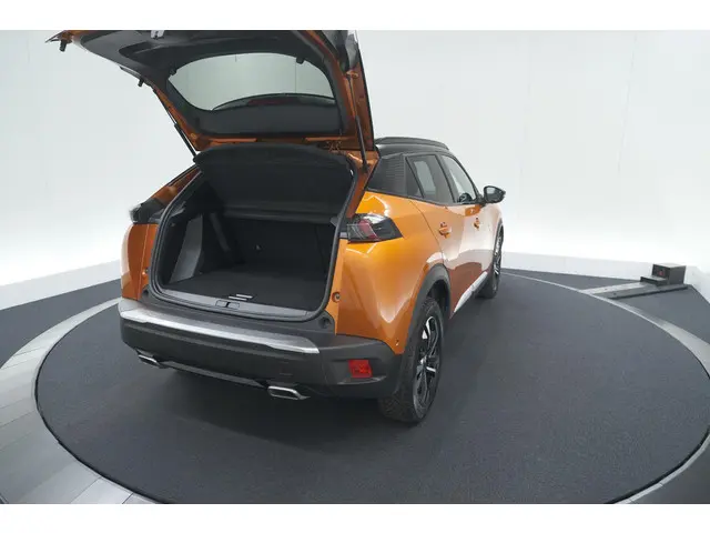 Peugeot 2008 PureTech 130 GT Pack 2022 Benzine 61