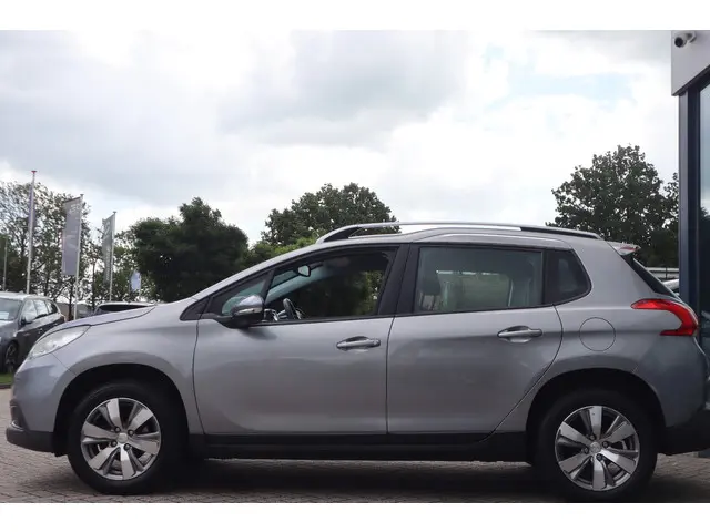 Peugeot 2008 1.2 VTi Allure 2013 Benzine 7
