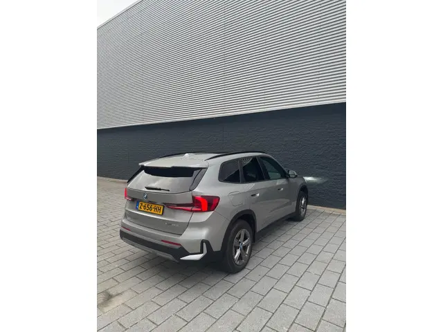 BMW X1 XDrive25e 2024 Hybride Benzine 16
