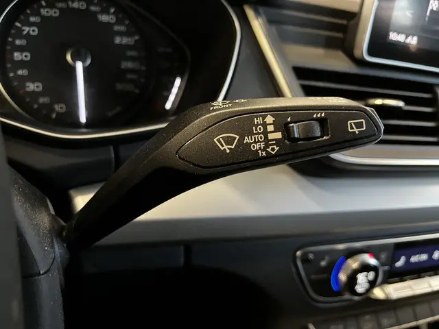 Audi Q5 50 TFSI e S edition 2020 Hybride Benzine 15
