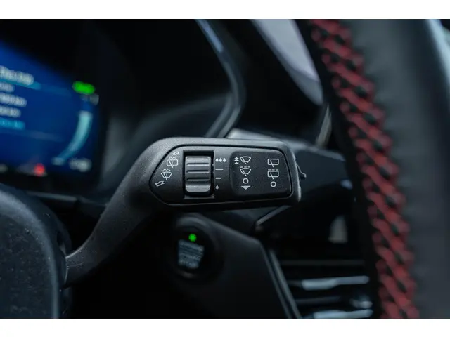 Ford Kuga 2.5 PHEV ST-Line X 2023 Hybride Benzine 35