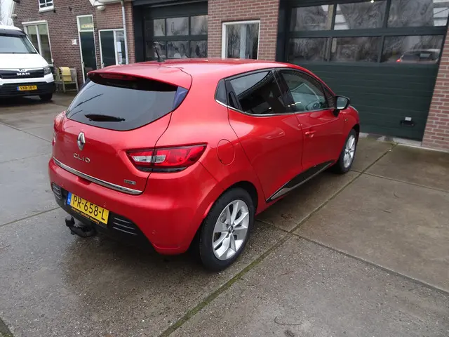 Renault Clio 0.9 TCe Limited 2017 Benzine 7