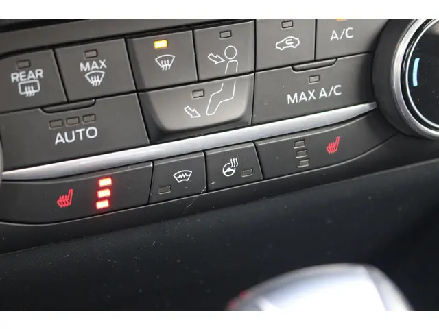 Ford Fiesta 1.0 EcoBoost Hybrid ST-Line X 2021 Benzine 37