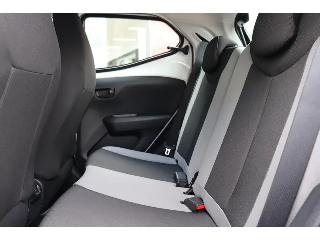 Toyota Aygo 1.0 VVT-i X-Pure 2015 Benzine 27
