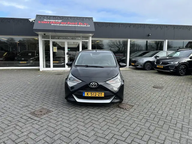 Toyota Aygo 1.0 VVT-i x-play 2021 Benzine 4