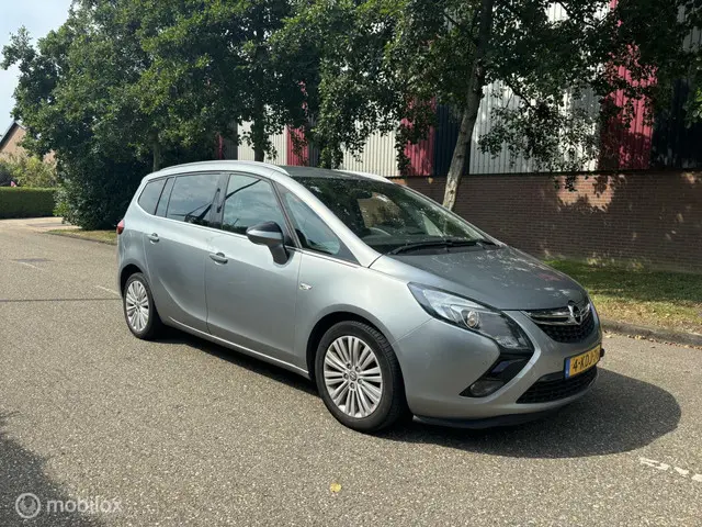 Opel Zafira Tourer 1.4 Cosmo 7p. 2013 Benzine