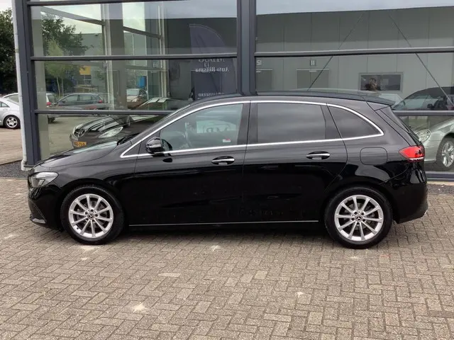 Mercedes-Benz B-Klasse 180 Premium 2020 Benzine 13