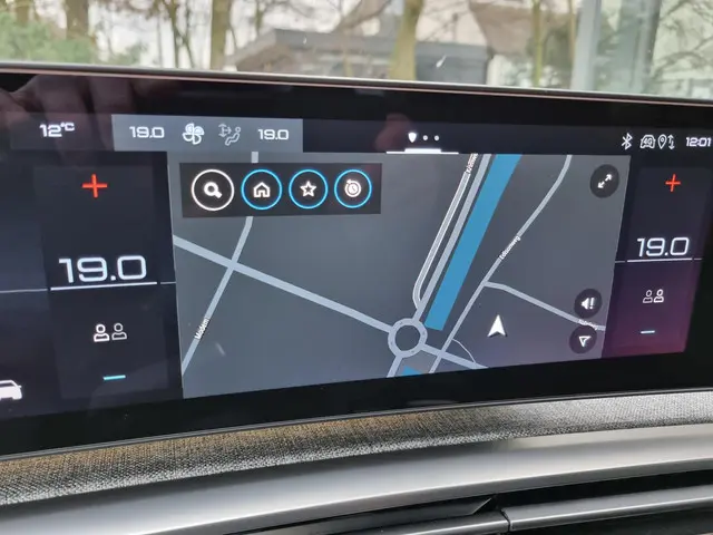 Peugeot 3008 1.2 Hybrid 136 GT 2024 Hybride Benzine 22