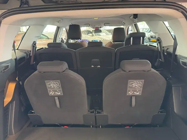 Peugeot 5008 1.2 PureTech 2019 Benzine 12