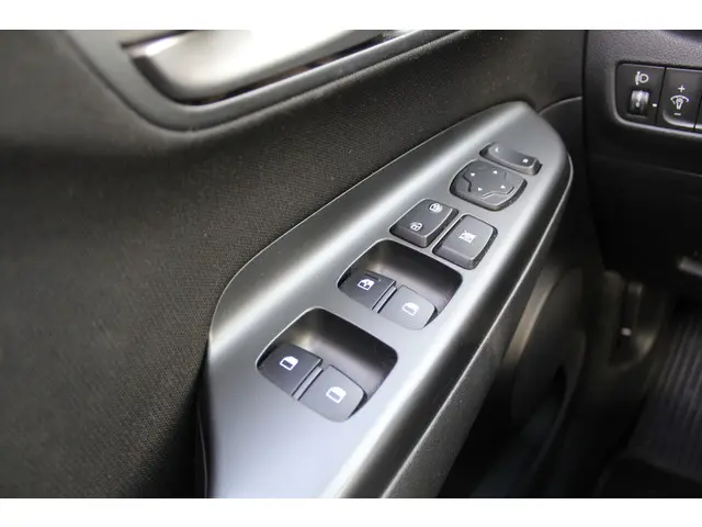 Hyundai Kona 1.0T 120pk Comfort Plus 2017 Benzine 18