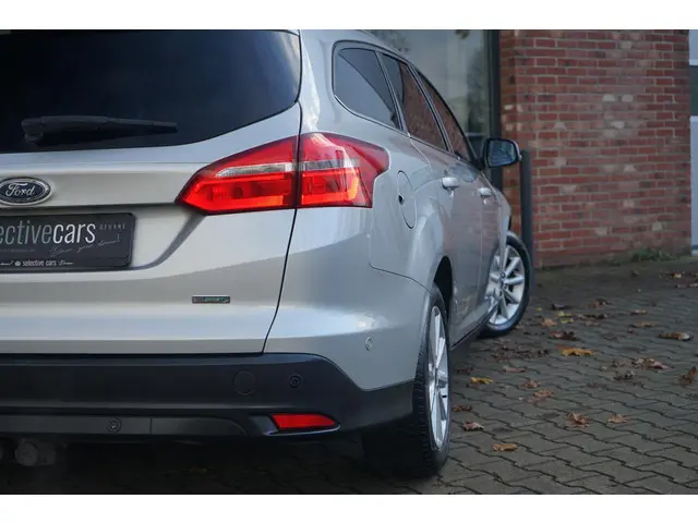 Ford Focus Wagon 1.0 EcoBoost Titanium 2016 Benzine 17
