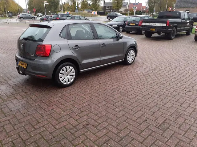Volkswagen Polo 2